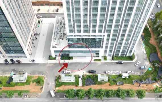 高新区 万达金街 商业街店铺 92m² 130万